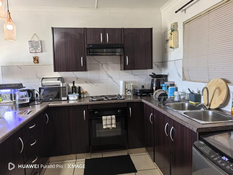 2 Bedroom Property for Sale in Heiderand Western Cape
